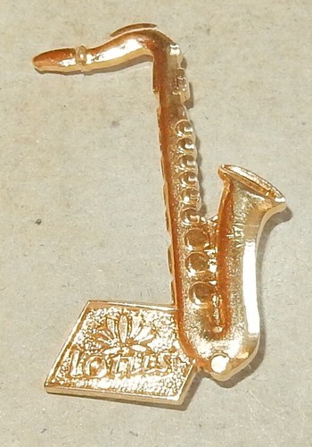 Pin metal dore saxophone - pin's,